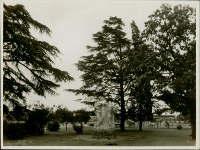 [Parque de esculturas del Museo Nacional de Bellas Artes foto 04-02]