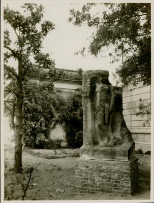 [Parque de esculturas del Museo Nacional de Bellas Artes foto 04-05] 